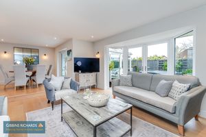 Sitting Room- click for photo gallery